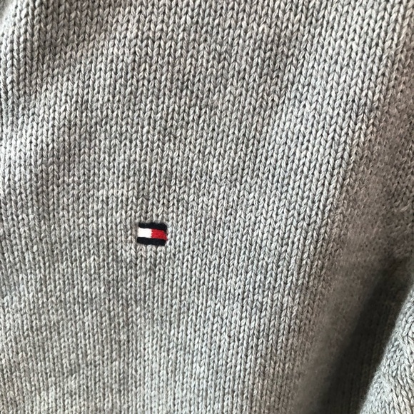 Tommy Hilfiger Big Boy’s Pull Over Gray Sweater Size M (12/14) 100% Cotton - Picture 3 of 12